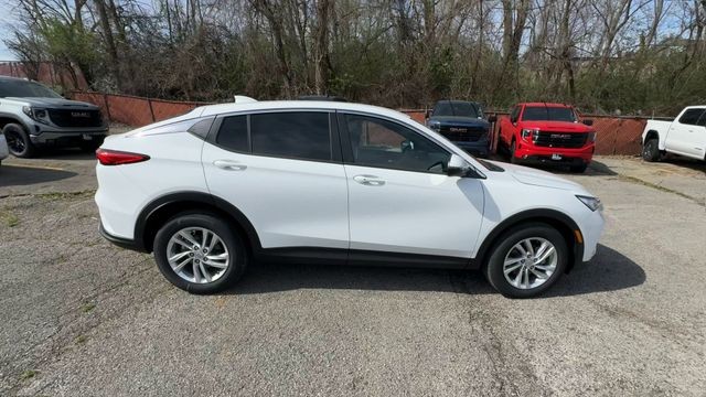 Buick Envista Vehicle Full-screen Gallery Image 09