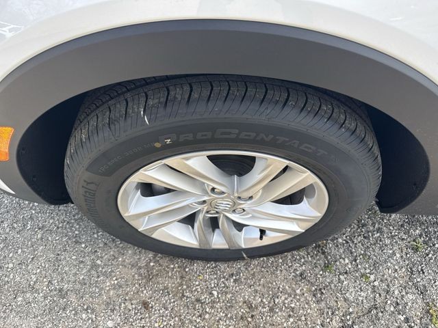 Buick Envista Vehicle Full-screen Gallery Image 10