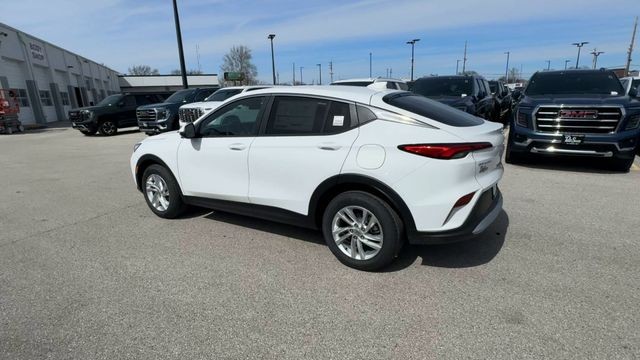 Buick Envista Vehicle Full-screen Gallery Image 06