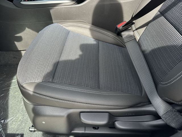 Buick Envista Vehicle Full-screen Gallery Image 12