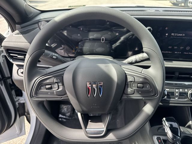 Buick Envista Vehicle Full-screen Gallery Image 14