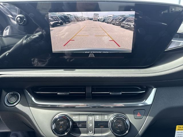 Buick Envista Vehicle Full-screen Gallery Image 17