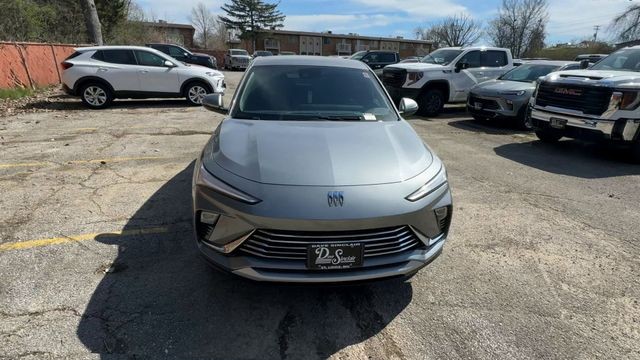 Buick Envista Vehicle Full-screen Gallery Image 03