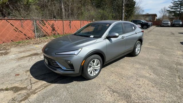 Buick Envista Vehicle Full-screen Gallery Image 04