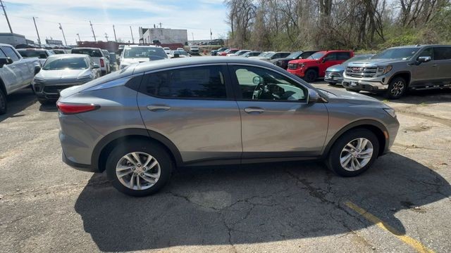 Buick Envista Vehicle Full-screen Gallery Image 09