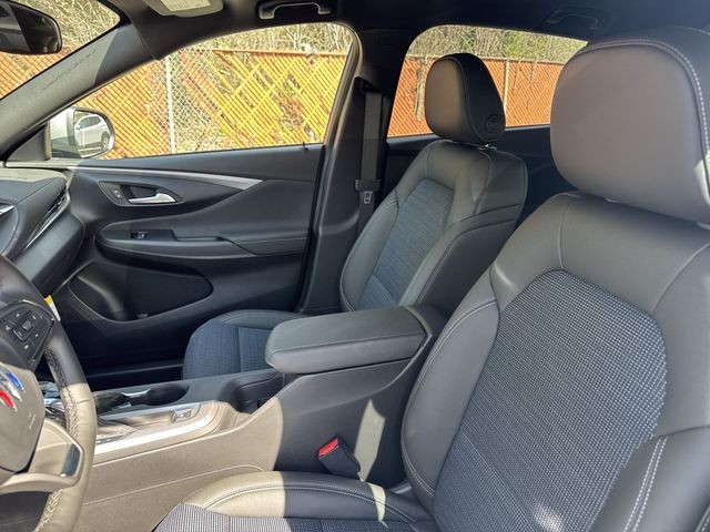 Buick Envista Vehicle Full-screen Gallery Image 11