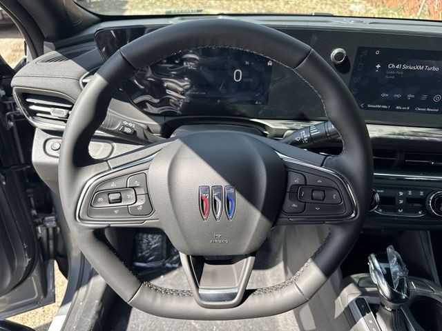 Buick Envista Vehicle Full-screen Gallery Image 14