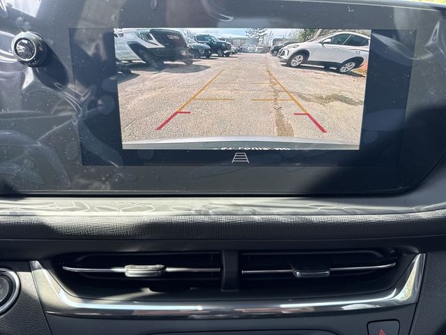 Buick Envista Vehicle Full-screen Gallery Image 17