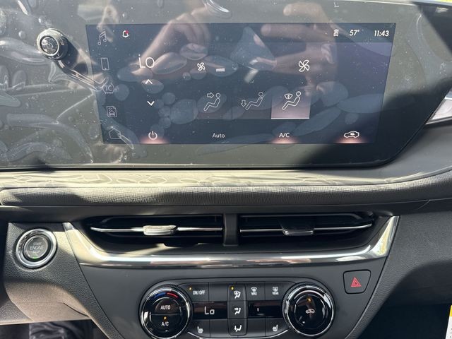 Buick Envista Vehicle Full-screen Gallery Image 18