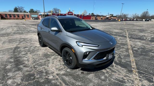 Buick Encore GX Vehicle Full-screen Gallery Image 02