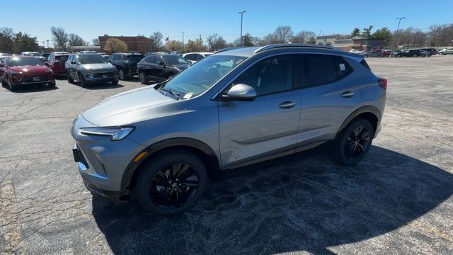 Buick Encore GX Vehicle Full-screen Gallery Image 04