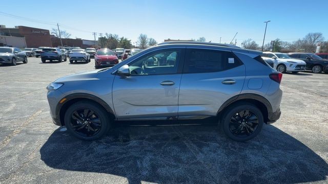 Buick Encore GX Vehicle Full-screen Gallery Image 05