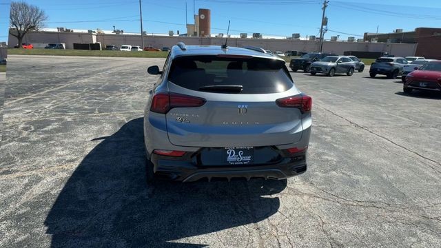 Buick Encore GX Vehicle Full-screen Gallery Image 07