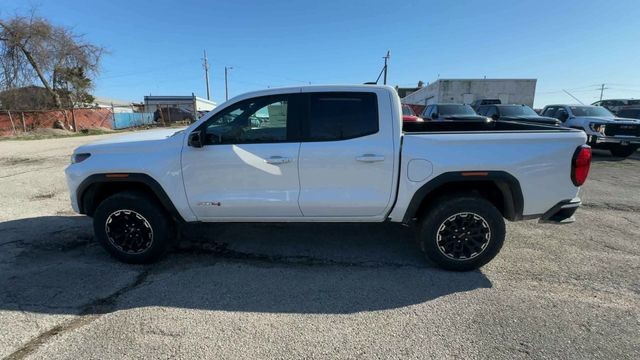 GMC Canyon Vehicle Full-screen Gallery Image 05