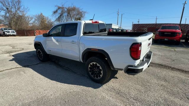 GMC Canyon Vehicle Full-screen Gallery Image 06