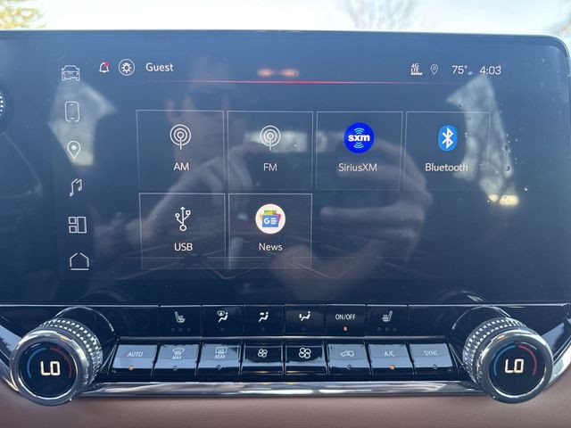 GMC Canyon Vehicle Full-screen Gallery Image 16