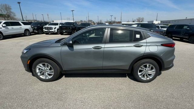 Buick Envista Vehicle Full-screen Gallery Image 05