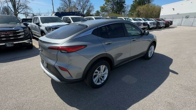 Buick Envista Vehicle Full-screen Gallery Image 08