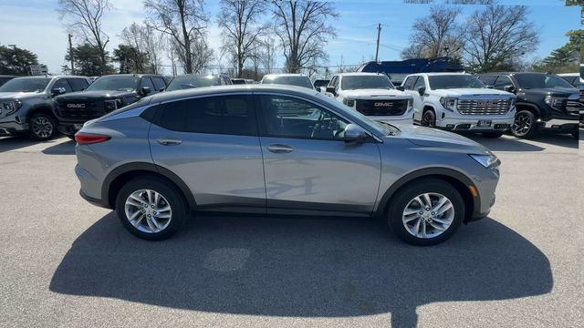 Buick Envista Vehicle Full-screen Gallery Image 09