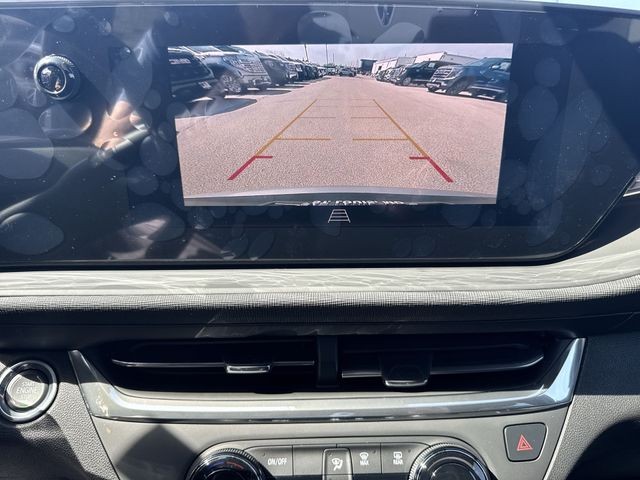 Buick Envista Vehicle Full-screen Gallery Image 17