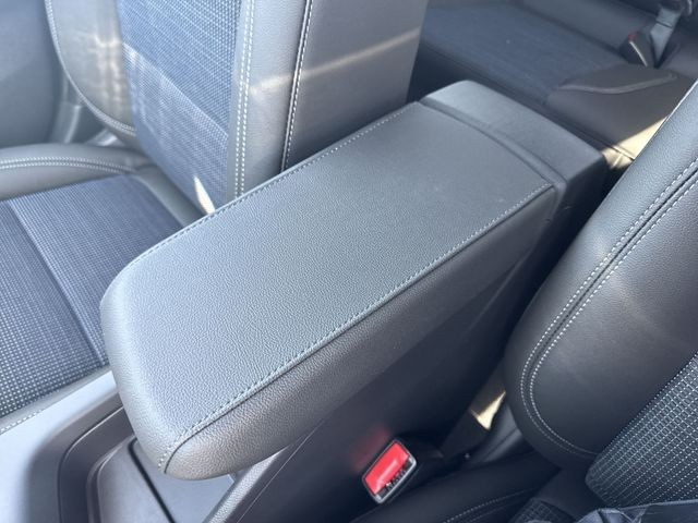 Buick Envista Vehicle Full-screen Gallery Image 20