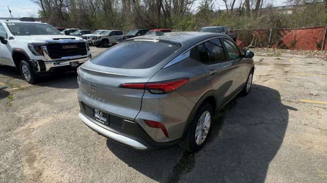 Buick Envista Vehicle Full-screen Gallery Image 08