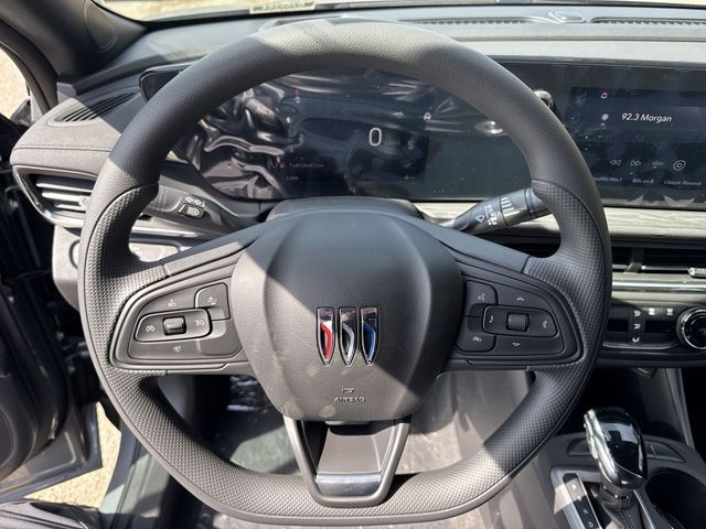 Buick Envista Vehicle Full-screen Gallery Image 14