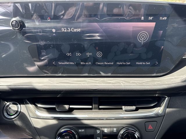 Buick Envista Vehicle Full-screen Gallery Image 16