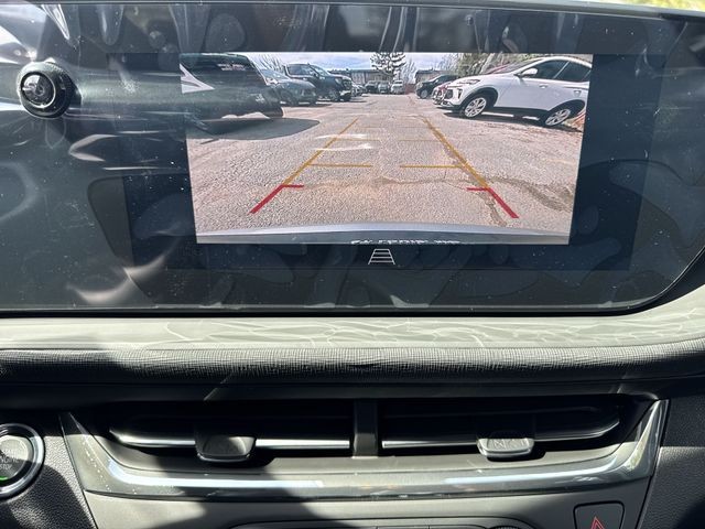 Buick Envista Vehicle Full-screen Gallery Image 17