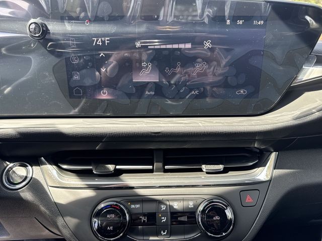 Buick Envista Vehicle Full-screen Gallery Image 18