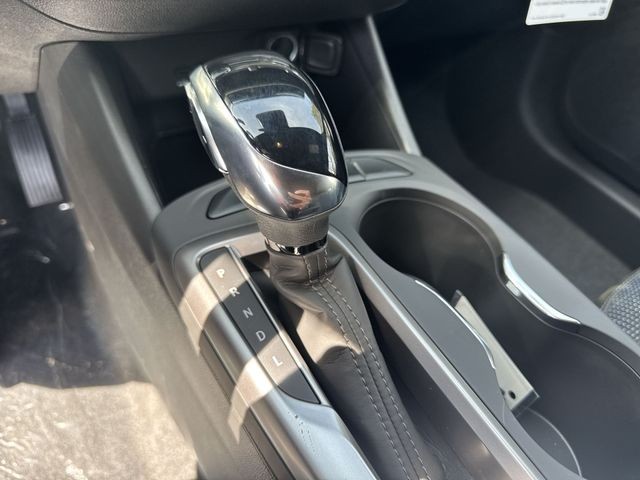 Buick Envista Vehicle Full-screen Gallery Image 19