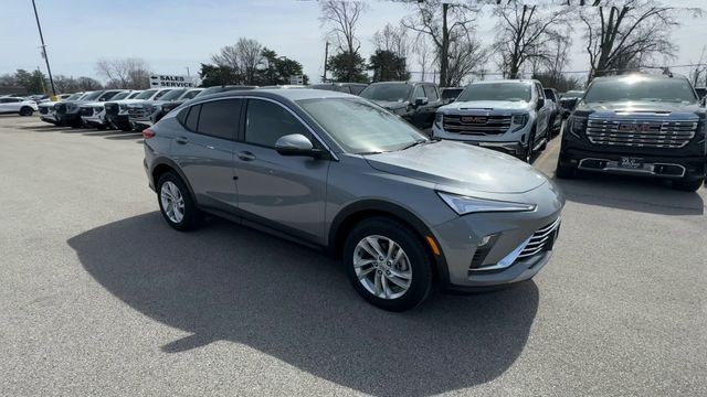 Buick Envista Vehicle Full-screen Gallery Image 02