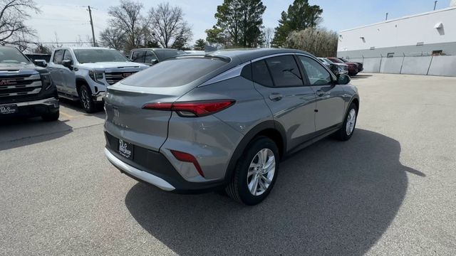 Buick Envista Vehicle Full-screen Gallery Image 08