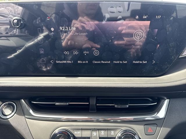 Buick Envista Vehicle Full-screen Gallery Image 16