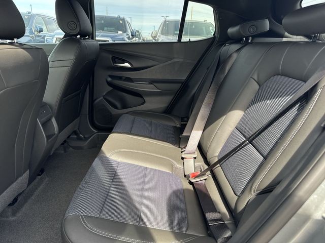 Buick Envista Vehicle Full-screen Gallery Image 21