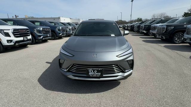 Buick Envista Vehicle Full-screen Gallery Image 03