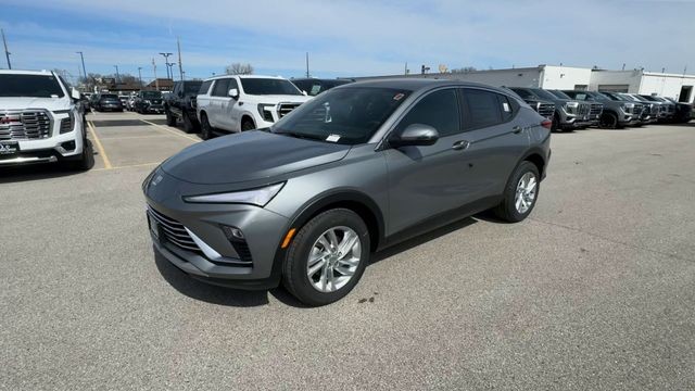 Buick Envista Vehicle Full-screen Gallery Image 04