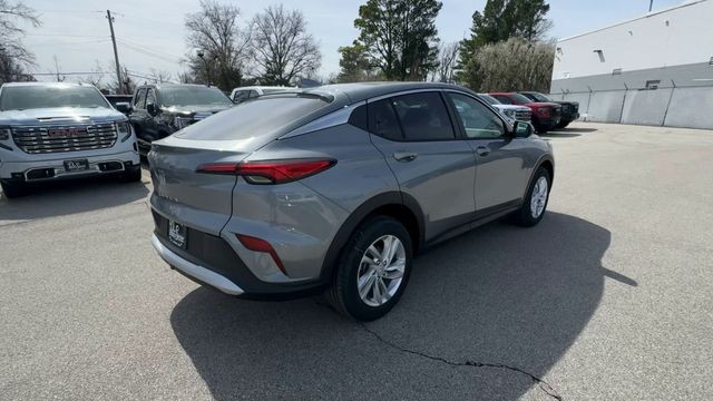 Buick Envista Vehicle Full-screen Gallery Image 08