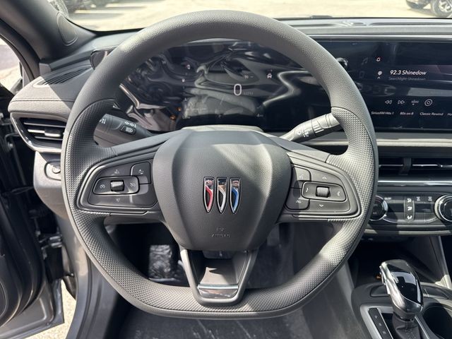 Buick Envista Vehicle Full-screen Gallery Image 14