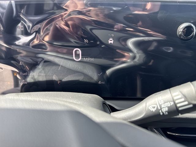 Buick Envista Vehicle Full-screen Gallery Image 15