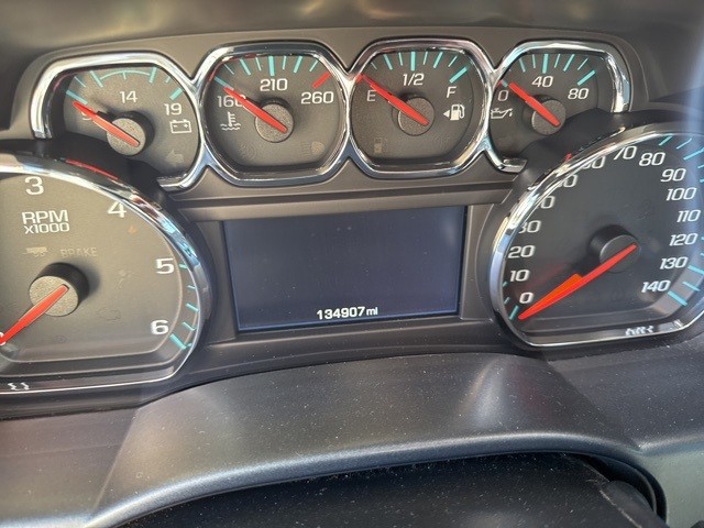 Chevrolet Silverado 1500 Vehicle Full-screen Gallery Image 17