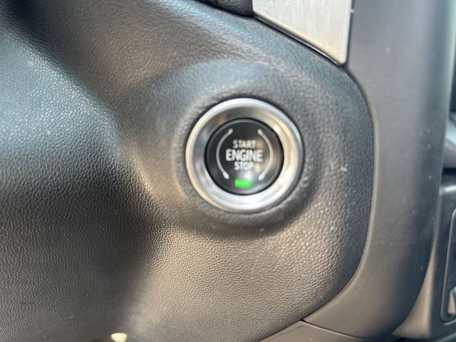 GMC Sierra 1500 Vehicle Full-screen Gallery Image 20