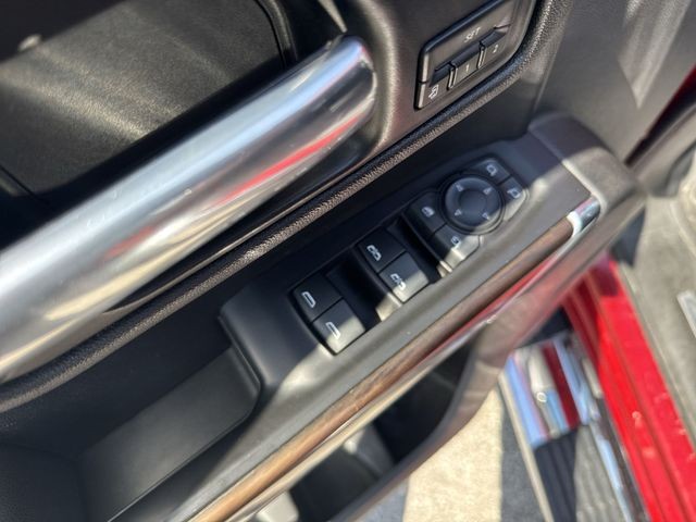 GMC Sierra 1500 Vehicle Full-screen Gallery Image 26