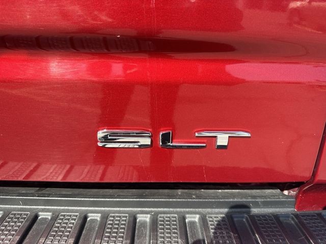 GMC Sierra 1500 Vehicle Full-screen Gallery Image 34