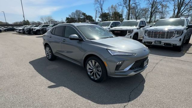 Buick Envista Vehicle Full-screen Gallery Image 02