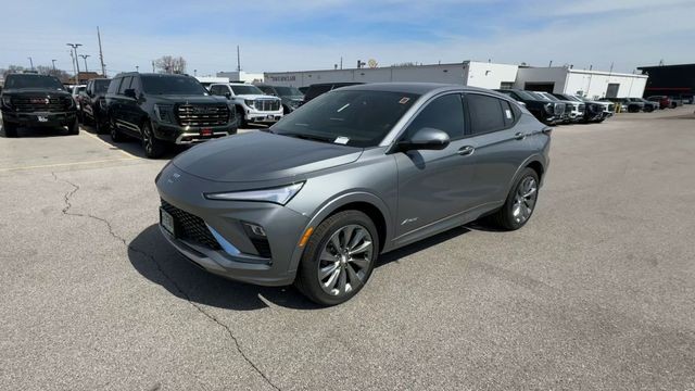 Buick Envista Vehicle Full-screen Gallery Image 04