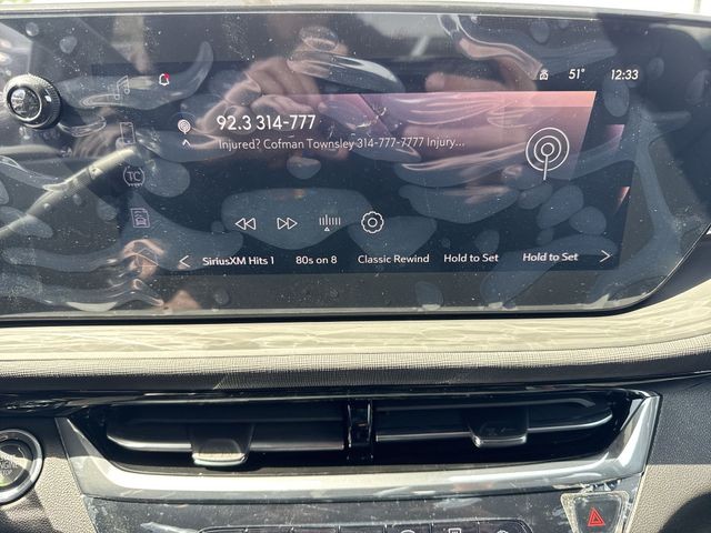 Buick Envista Vehicle Full-screen Gallery Image 16