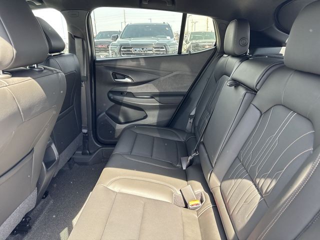 Buick Envista Vehicle Full-screen Gallery Image 21