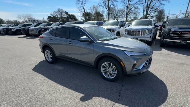 Buick Envista Vehicle Full-screen Gallery Image 02