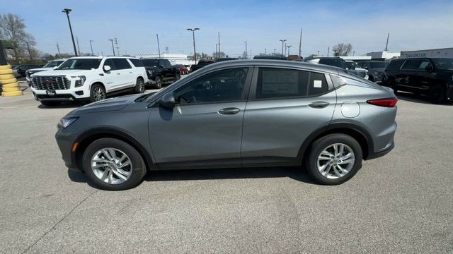 Buick Envista Vehicle Full-screen Gallery Image 05